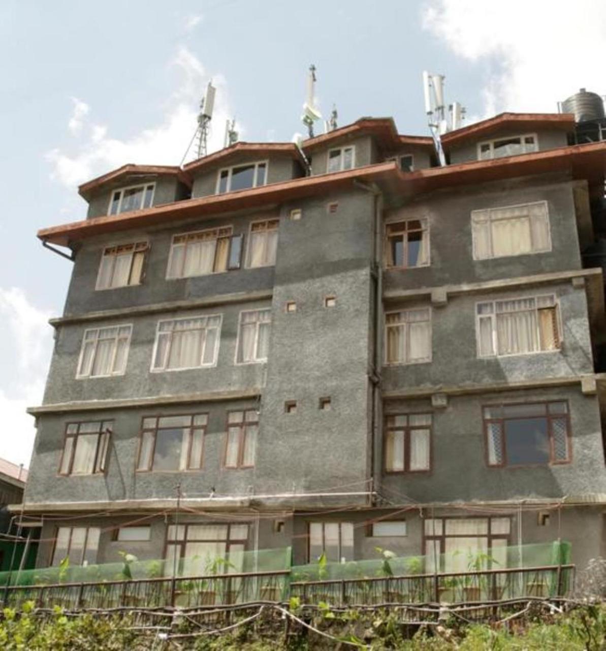 Harmony Purple Mall Road Hotel Shimla Exterior photo