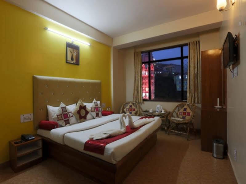 Harmony Purple Mall Road Hotel Shimla Exterior photo